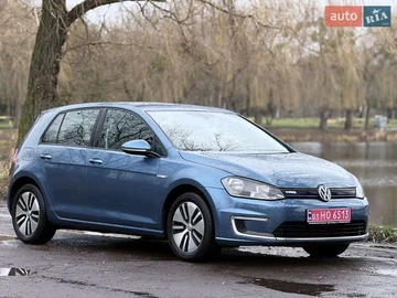 Авто Volkswagen E-Golf 2016 № 8306570