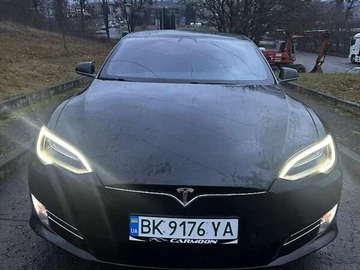 Авто Tesla Model S 2018 № 8306795