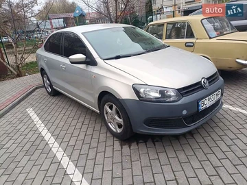 Авто Volkswagen Polo 2013 № 8306961