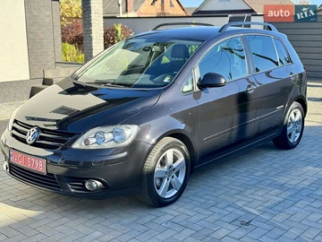 Авто Volkswagen Golf Plus 2008 № 8307019