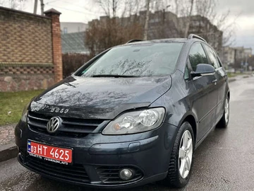 Авто Volkswagen Golf Plus 2008 № 8307203