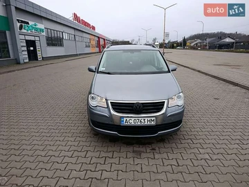 Авто Volkswagen Touran 2008 № 8307214