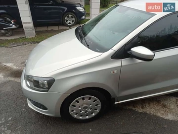 Авто Volkswagen Polo 2012 № 8307233