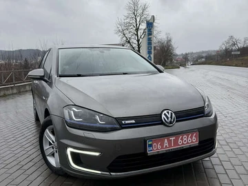 Авто Volkswagen E-Golf 2016 № 8307242