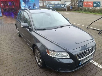 Авто Volvo V50 2010 № 8307952