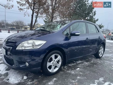 Авто Toyota Auris 2012 № 8308001