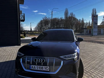 Авто Audi E-Tron 2021 № 8308345