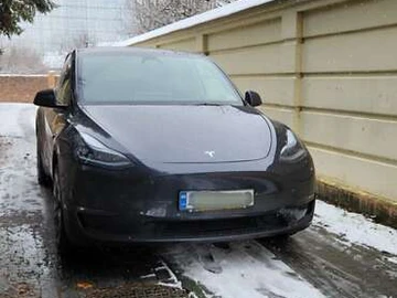 Авто Tesla Model Y 2024 № 8308347