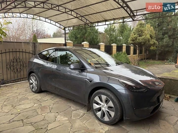 Авто Tesla Model Y 2022 № 8308349