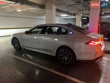 Авто BMW I5 2024 № 8308357