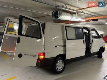 Авто Volkswagen Transporter 2002 № 8308603