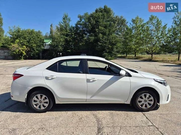 Авто Toyota Corolla 2013 № 8308925
