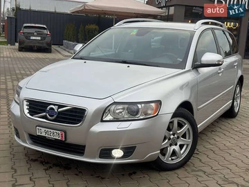 Авто Volvo V50 2010 № 8308938