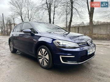 Авто Volkswagen E-Golf 2017 № 8309036