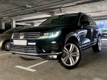 Авто Volkswagen Touareg 2015 № 8309245