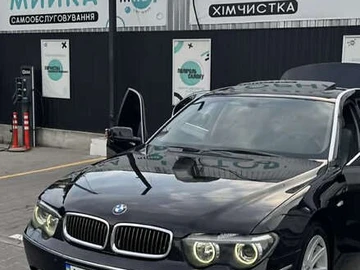 Авто BMW 7 Series 2002 № 8309699