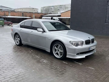 Авто BMW 7 Series 2002 № 8309710
