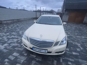Авто Mercedes E-Class 2011 № 8309895