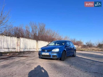 Авто Volkswagen Golf 2004 № 8310319