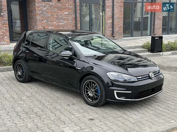 Авто Volkswagen E-Golf 2018 № 8310453