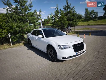 Авто Chrysler 300 2016 № 8310460