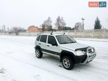 Авто Chevrolet Niva 2004 № 8310600