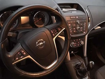 Авто Opel Zafira 2012 № 8310740