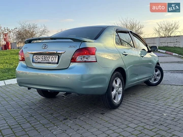 Авто Toyota Yaris 2007 № 8311161