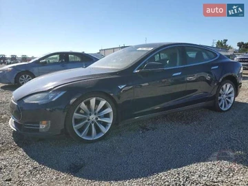 Авто Tesla Model S 2015 № 8311297