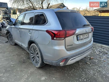 Авто Mitsubishi Outlander 2019 № 8311802