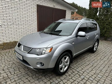 Авто Mitsubishi Outlander Xl 2008 № 8312005