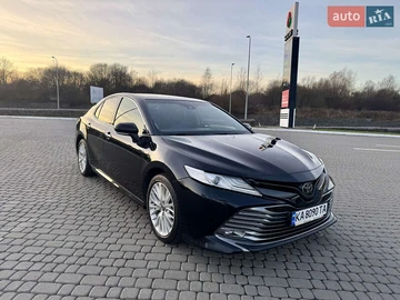Авто Toyota Camry 2018 № 8312102