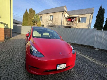 Авто Tesla Model Y 2022 № 8312123