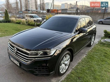 Авто Volkswagen Touareg 2018 № 8312168