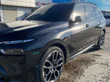Авто BMW X7 2024 № 8312332