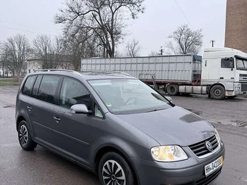 Авто Volkswagen Touran 2005 № 8312443