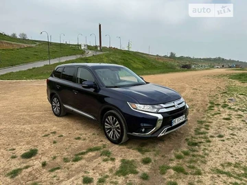 Авто Mitsubishi Outlander 2019 № 8312939