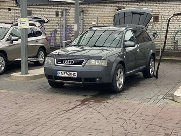 Авто Audi A6 Allroad 2000 № 8313317