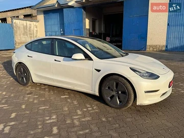 Авто Tesla Model 3 2021 № 8313927