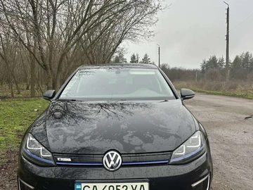 Авто Volkswagen E-Golf 2016 № 8314463