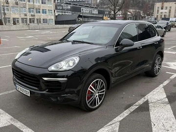 Авто Porsche Cayenne 2015 № 8315346