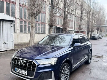 Авто Audi Q7 2021 № 8315552