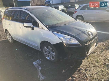 Авто Peugeot 5008 2011 № 8315616