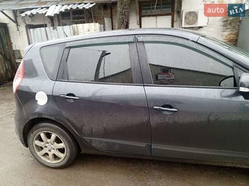 Авто Renault Scenic 2011 № 8315621