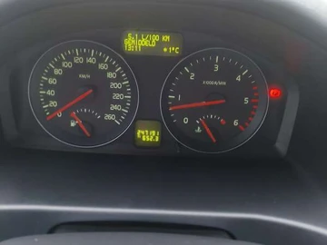 Авто Volvo V50 2010 № 8315844