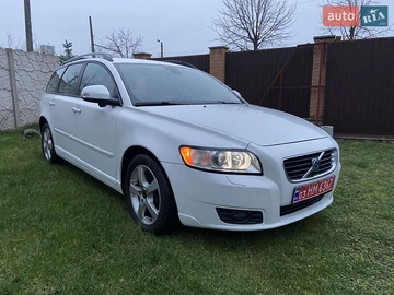 Авто Volvo V50 2009 № 8316855