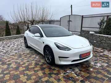 Авто Tesla Model 3 2023 № 8317201