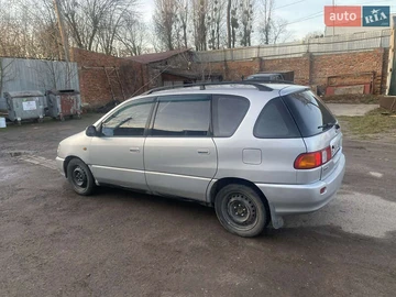 Авто Toyota Picnic 2001 № 8317384