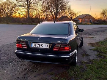 Авто Mercedes E-Class 2002 № 8317569