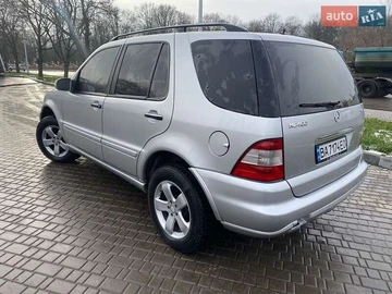 Авто Mercedes M-Class 2002 № 8317689